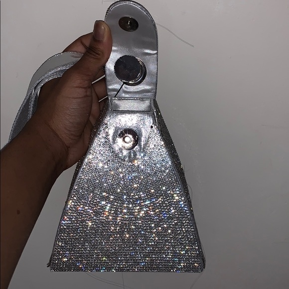 Hangbag - Picture 2 of 2